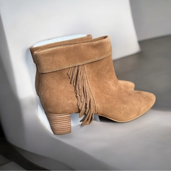 🌻NEW w/box Lucky Brand Zakina Oiled Suede Tan Fringe Detailed Booties Size 9.5 - Picture 4 of 12
